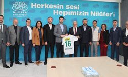 Bursaspor yönetimi, Başkan Şadi Özdemir’e anlamlı bir ziyaret gerçekleştirdi