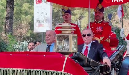 Cumhurbaşkanı Erdoğan'ın Pakistan'daki fayton yolculuğu